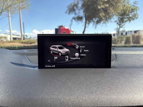 Used 2018 Audi Q7 3.0T Premium Plus w/ Premium Plus Package image 30