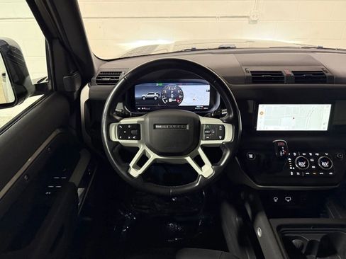 Used 2022 Land Rover Defender 110 S image 21