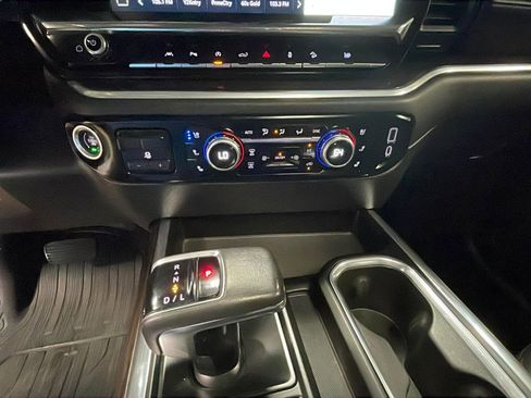 Used 2022 GMC Sierra 1500 SLT w/ SLT Premium Plus Package image 11