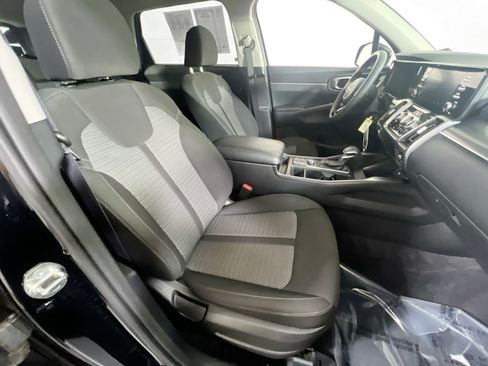 Used 2023 Kia Sorento LX FWD image 26