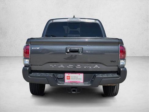 Certified 2021 Toyota Tacoma TRD Off-Road AWD/4WD image 7