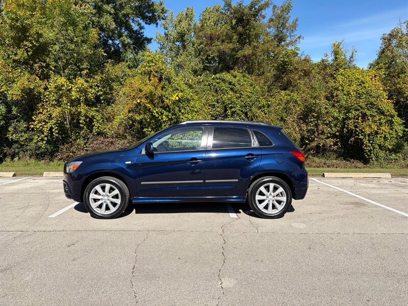 Used 2012 Mitsubishi Outlander Sport SE FWD image 2