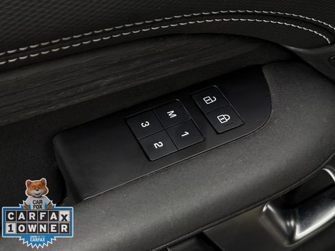 Used 2023 Land Rover Discovery HSE R-Dynamic AWD/4WD image 23