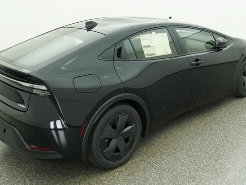 New 2026 Toyota Prius Plug-In Hybrid FWD image 9