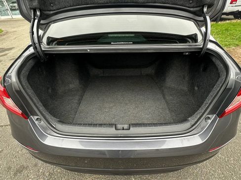 Used 2020 Honda Accord LX image 9