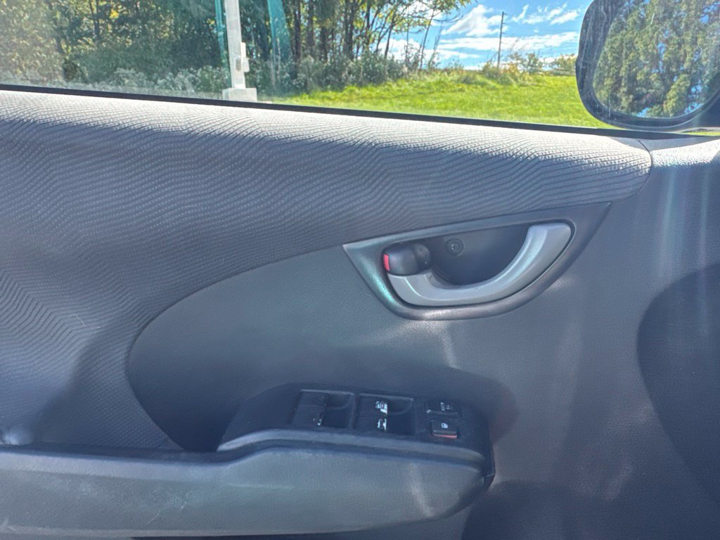Used 2013 Honda Fit image 19