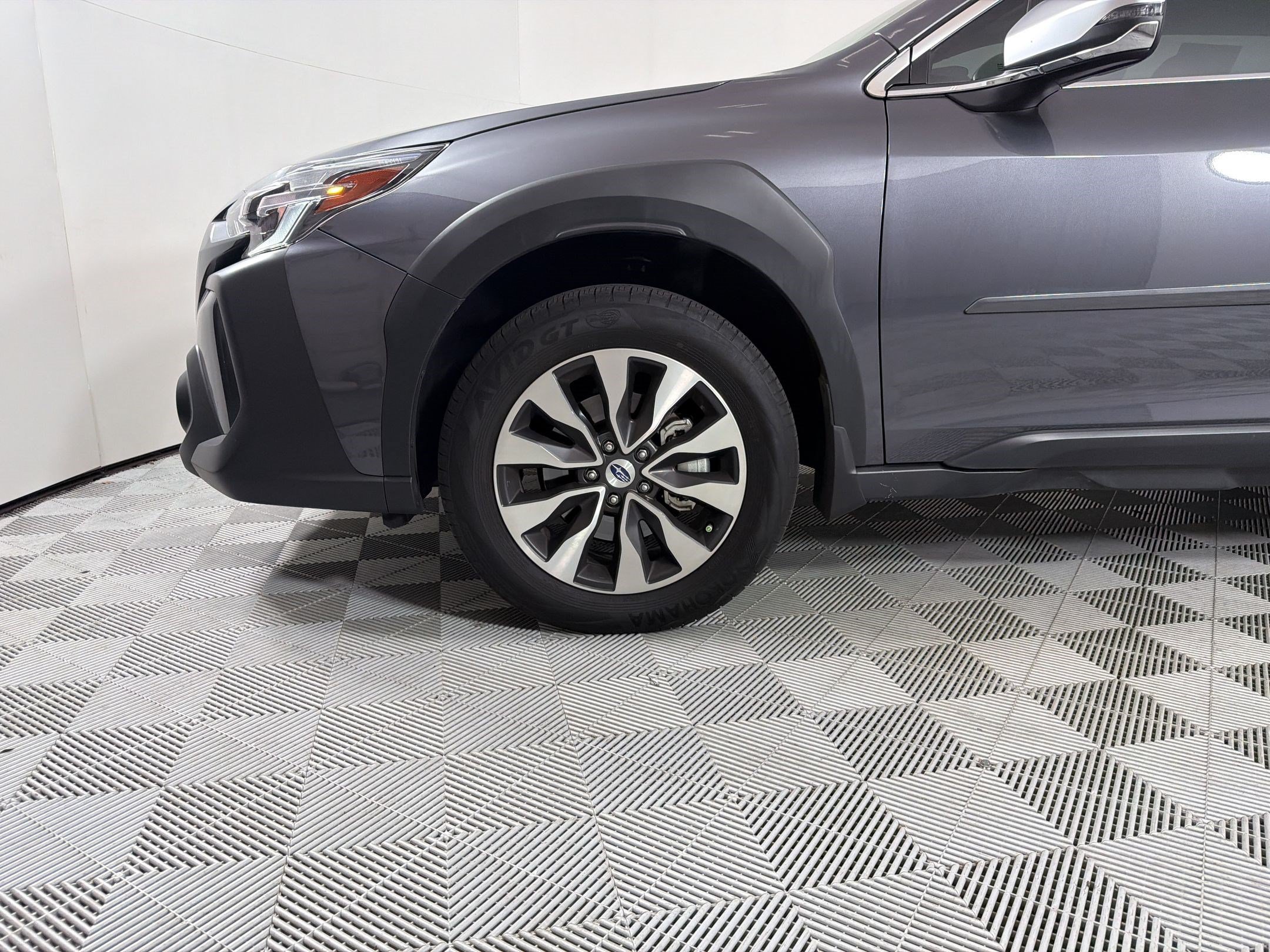 Used 2025 Subaru Outback Touring AWD/4WD image 26