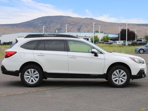 Used 2019 Subaru Outback 2.5i Premium AWD/4WD image 7