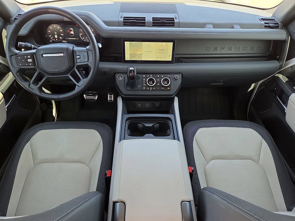 Used 2024 Land Rover Defender 110 X-Dynamic SE AWD/4WD image 14
