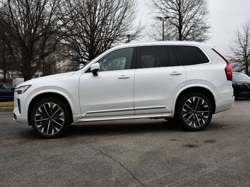 Certified 2025 Volvo XC90 B6 Plus image 4
