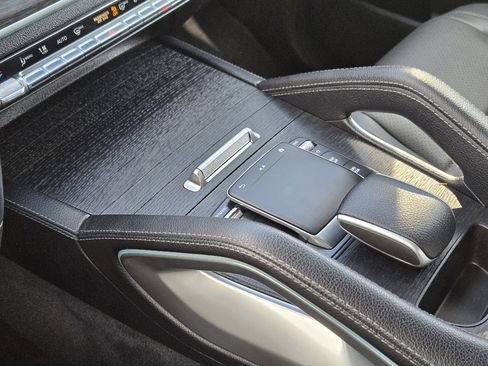 Used 2023 Mercedes-Benz GLE 450 GLE 450 4MATIC image 9