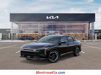 New 2025 Kia K4 EX