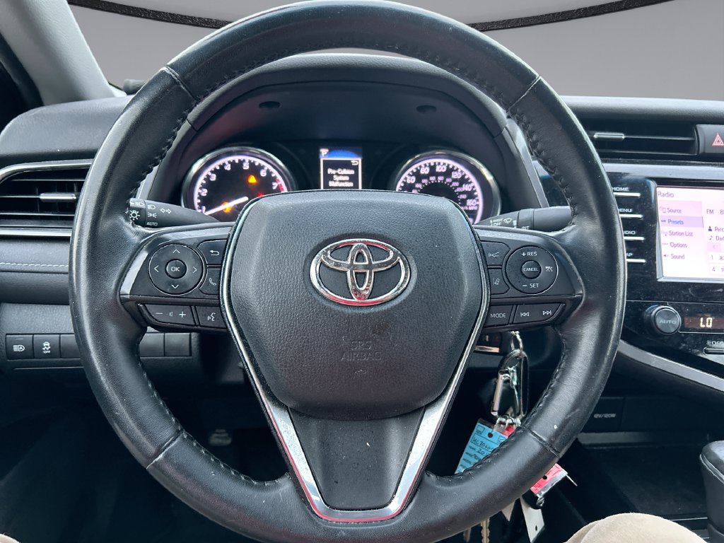 Used 2019 Toyota Camry SE FWD image 15