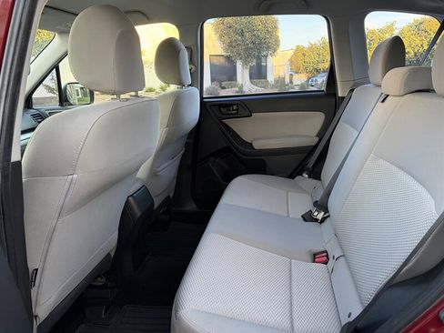 Used 2015 Subaru Forester 2.5i w/ Alloy Wheel Package image 25