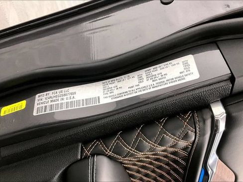 Used 2025 Jeep Grand Cherokee Summit AWD/4WD image 40