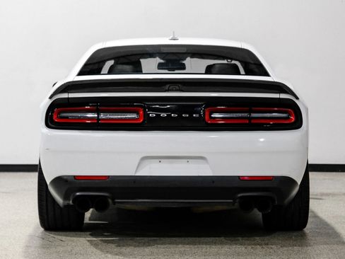 Used 2017 Dodge Challenger R/T Scat Pack RWD image 7