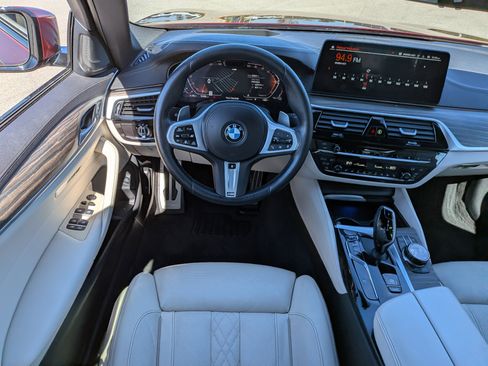 Used 2023 BMW 540i xDrive w/ Executive Package image 17