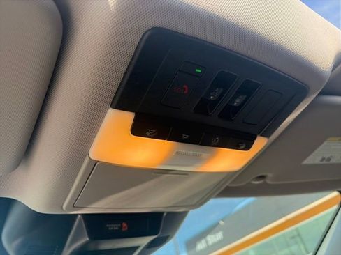 Used 2021 Nissan Rogue SL w/ Premium Package image 52