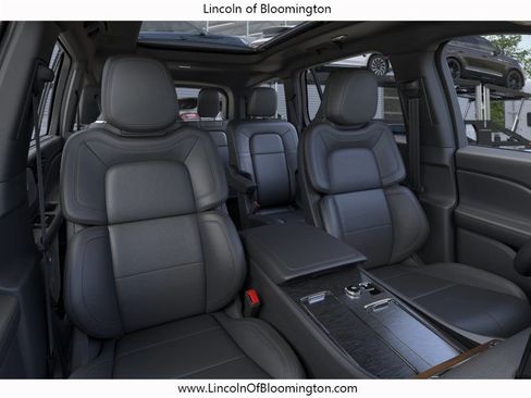 New 2026 Lincoln Aviator Reserve AWD/4WD image 13