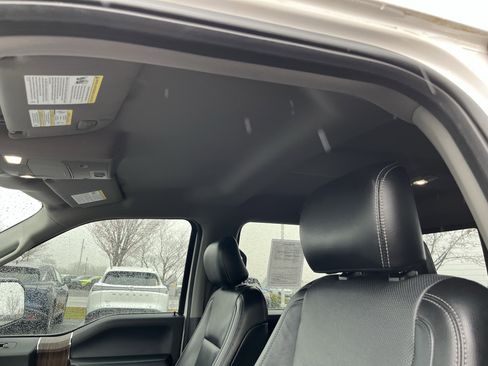 Used 2017 Ford F150 Lariat w/ Equipment Group 502A Luxury image 21