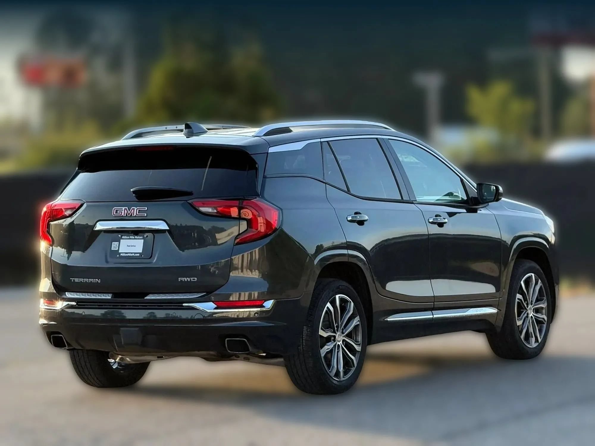 Used 2019 GMC Terrain Denali w/ Advanced Safety Package AWD/4WD image 9