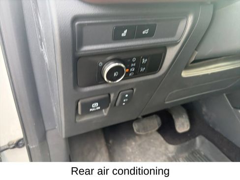Used 2023 Ford Expedition Limited AWD/4WD image 21