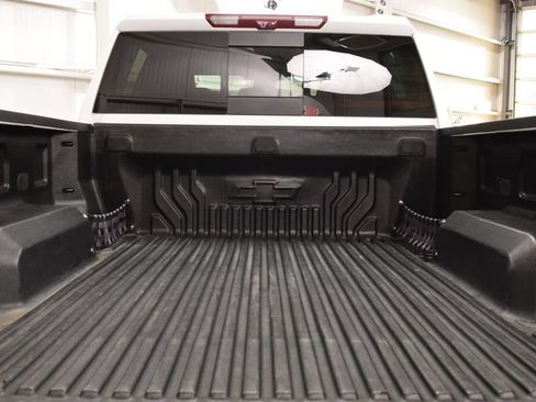 Used 2025 Chevrolet Silverado 2500 LTZ w/ LTZ Plus Package AWD/4WD image 25