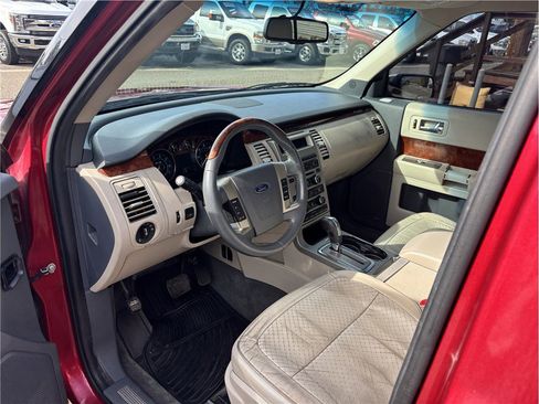 Used 2009 Ford Flex Limited image 10
