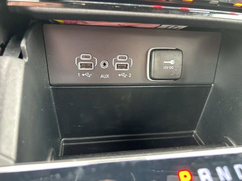 Used 2025 Jeep Grand Cherokee L Limited w/ Black Appearance Package image 33