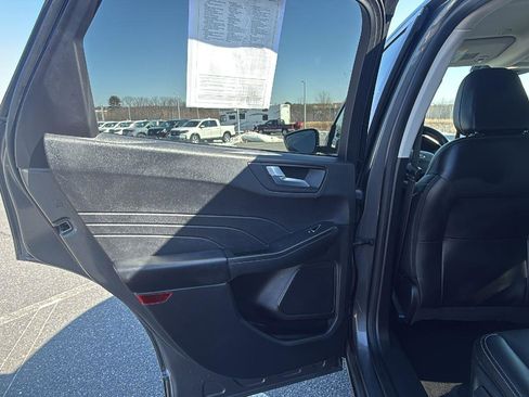 Used 2022 Ford Escape SEL image 22