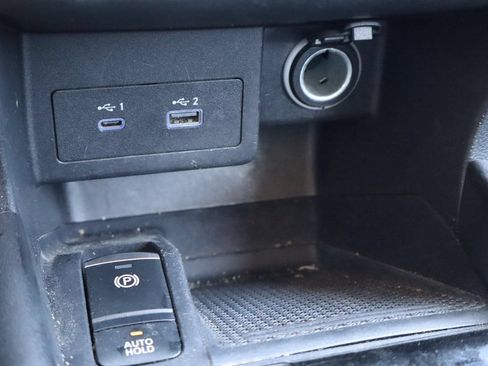 Used 2023 Nissan Kicks SR w/ SR Premium Package FWD image 24