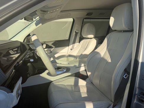 Used 2021 Mercedes-Benz Maybach GLS 600 4MATIC image 9