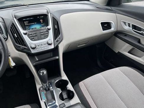 Used 2017 Chevrolet Equinox LS FWD image 27
