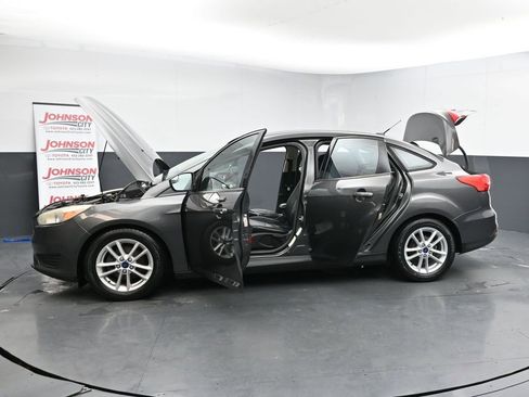 Used 2016 Ford Focus SE w/ Reverse Sensing Package image 47