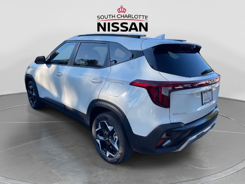Used 2025 Kia Seltos S AWD/4WD image 4