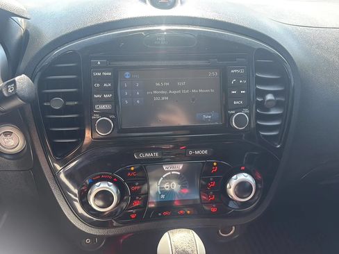 Used 2016 Nissan Juke SL AWD/4WD image 4