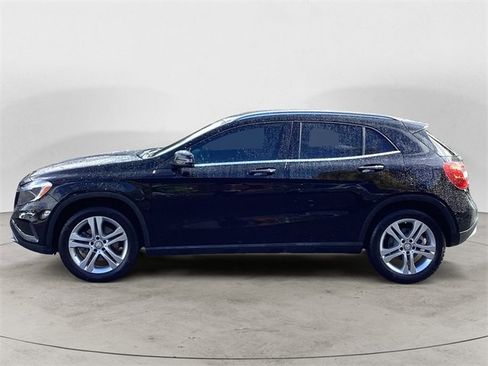 Used 2016 Mercedes-Benz GLA 250 4MATIC image 2
