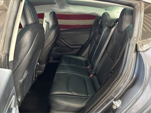 Used 2018 Tesla Model 3 Long Range RWD image 10