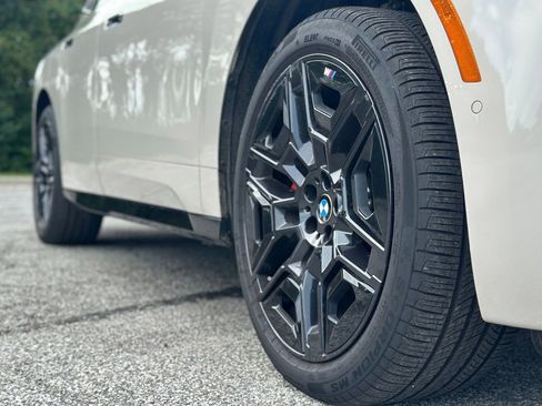 New 2026 BMW iX xDrive60 w/ M Sport Package AWD/4WD image 9