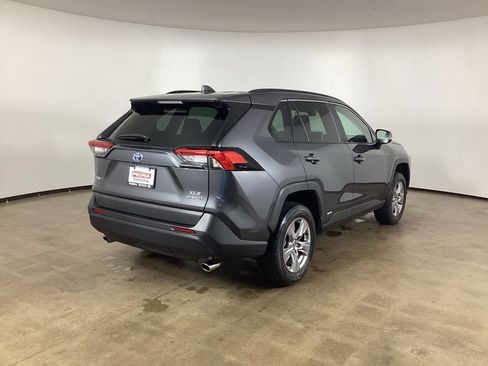 Used 2024 Toyota RAV4 XLE w/ Convenience Package AWD/4WD image 5