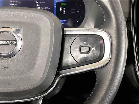 Used 2022 Volvo XC40 P8 Recharge Plus AWD/4WD image 19