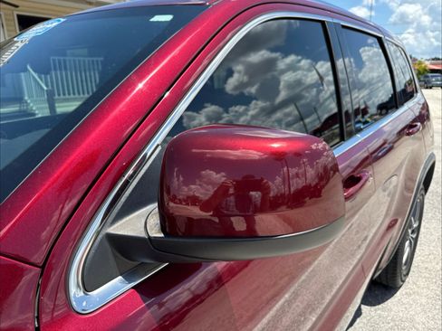 Used 2018 Jeep Grand Cherokee Laredo image 45