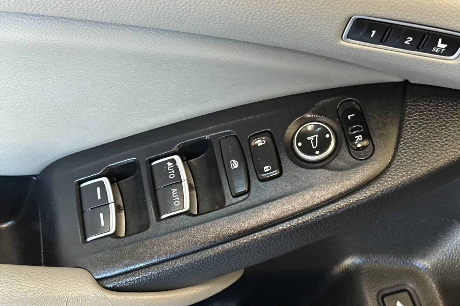 Used 2018 Honda Accord EX-L image 14