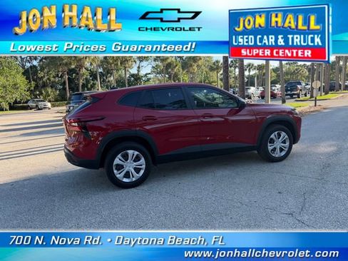 Used 2026 Chevrolet Trax LS FWD image 13