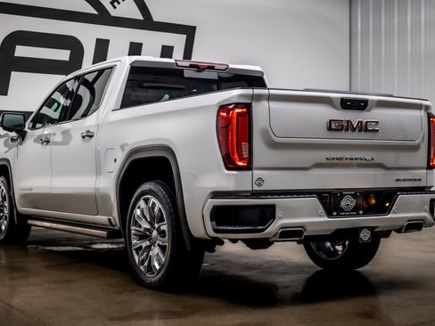 Used 2024 GMC Sierra 1500 Denali w/ Denali Reserve Package AWD/4WD image 33
