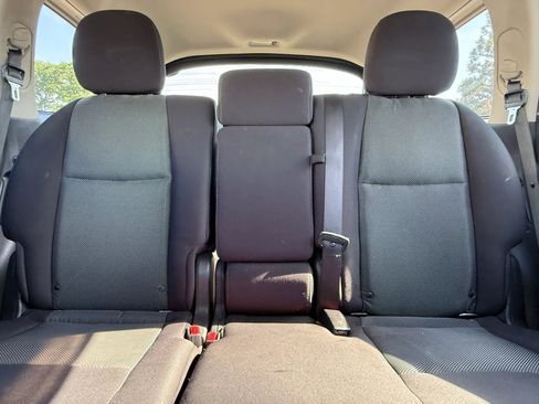 Used 2017 Nissan Pathfinder SV image 15