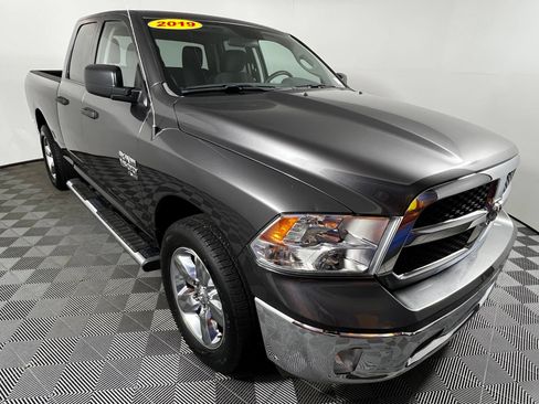 Used 2019 RAM 1500 Tradesman w/ Tradesman SXT Package AWD/4WD image 3