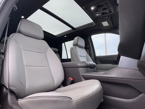 Used 2023 GMC Yukon SLT w/ Max Trailering Package image 28