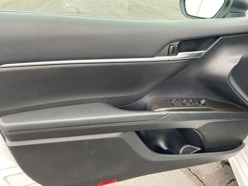 Used 2023 Toyota Camry SE FWD image 14
