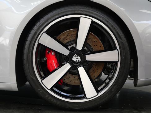 Used 2025 Porsche 911 Carrera S image 11